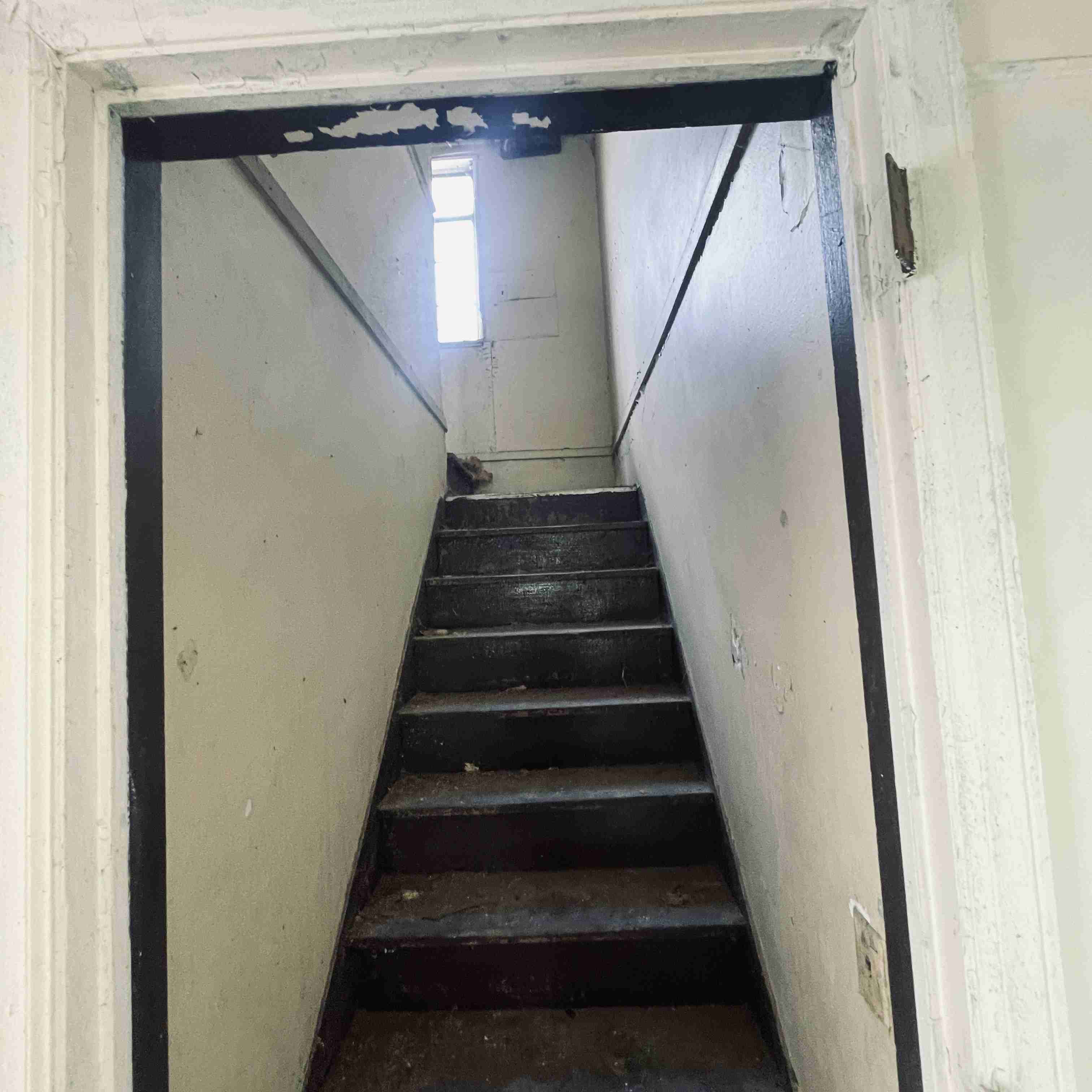 19220 Albany St (44).jpg